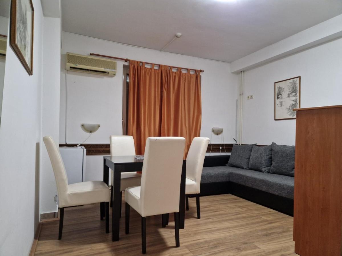 Hotel Duga โนวีซาด ภายนอก รูปภาพ