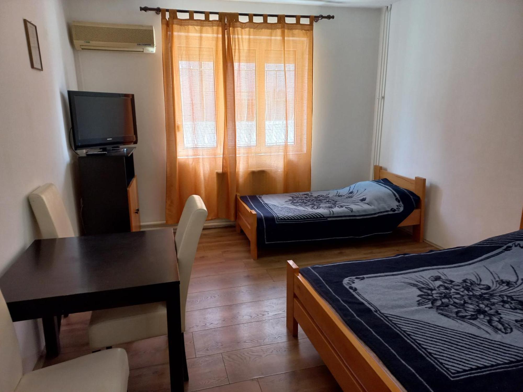 Hotel Duga โนวีซาด ภายนอก รูปภาพ