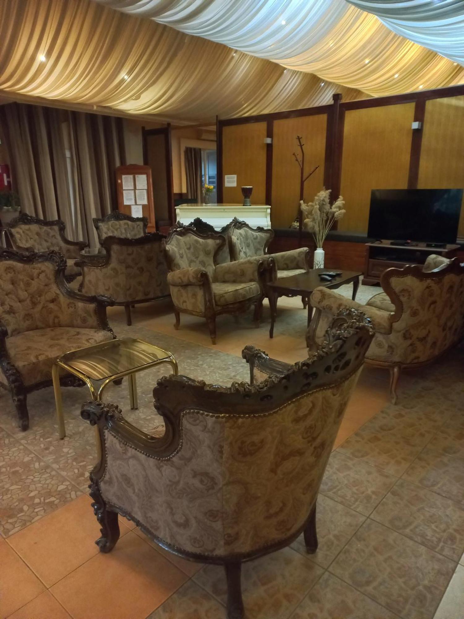 Hotel Duga โนวีซาด ภายนอก รูปภาพ