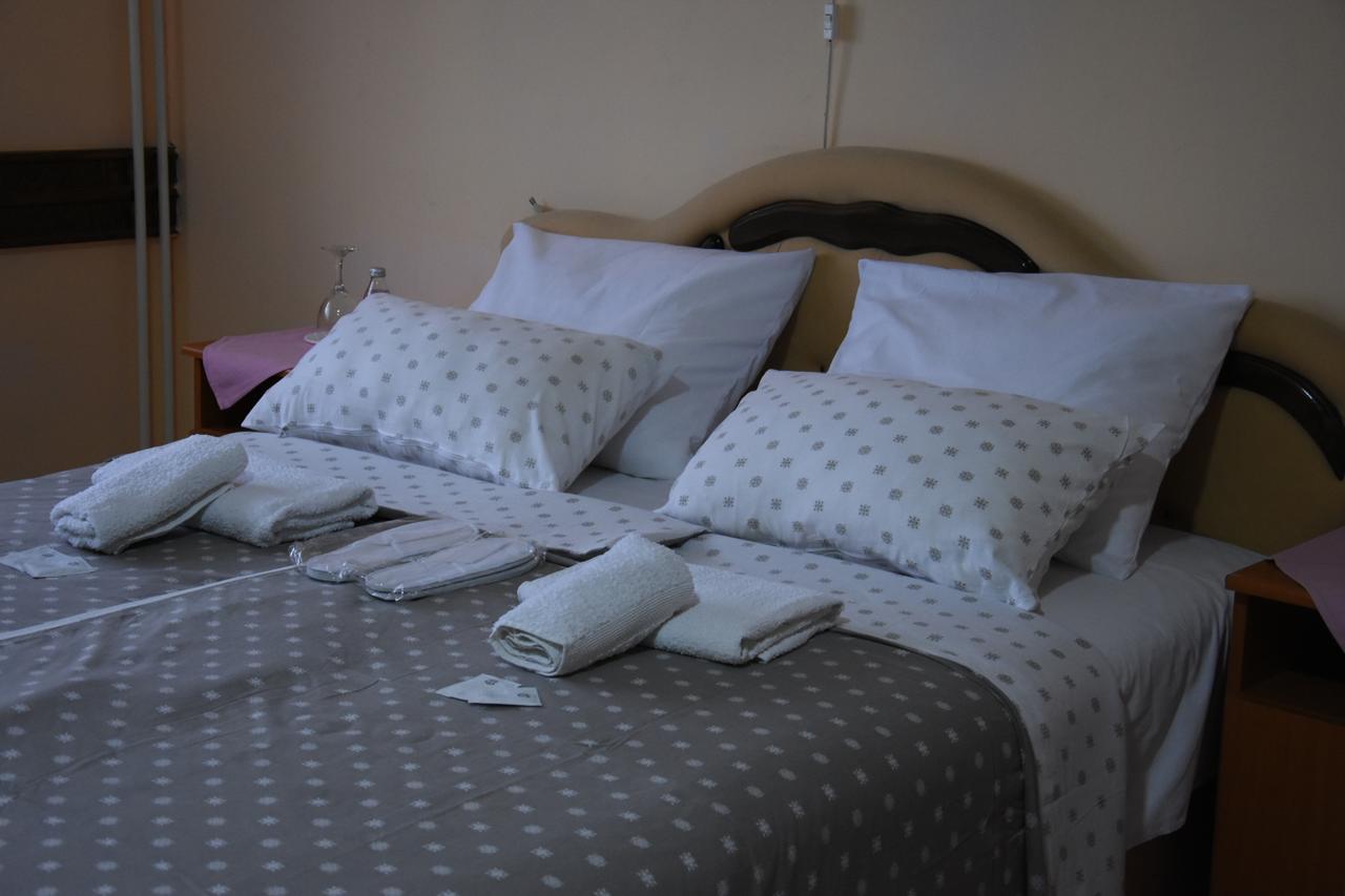 Hotel Duga โนวีซาด ภายนอก รูปภาพ