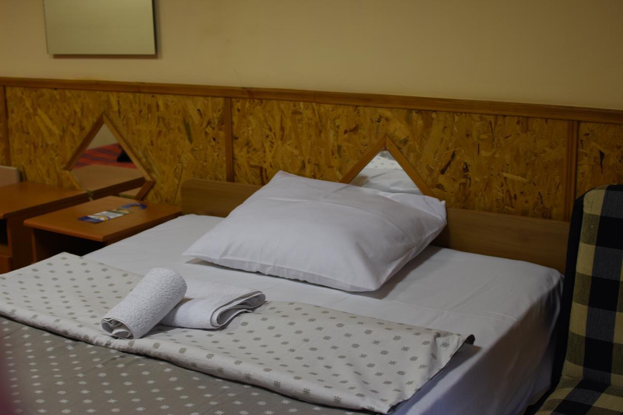 Hotel Duga โนวีซาด ภายนอก รูปภาพ